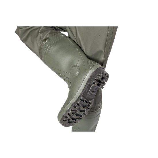 Heavy duty rubber outlet thigh waders